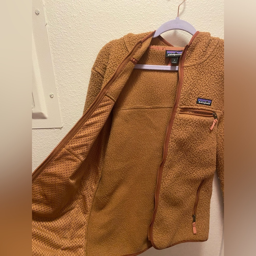 Women’s Patagonia Retro Pile Hoodie - Picture 4 of 5